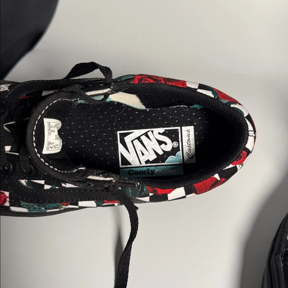 Vans Black Floral Checkered Sneakers‎ size 4.5 kids